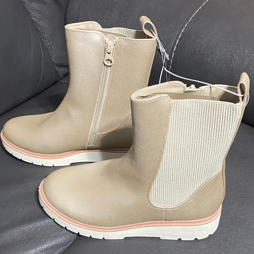 Art Class Beige Kids Boots with Elastic Panel